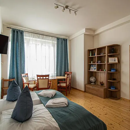 Bright Ruterra In The Heart Of * Prague
