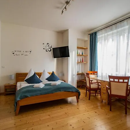Bright Ruterra In The Heart Of * Prague