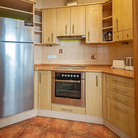 Bright Ruterra In The Heart Of Praag